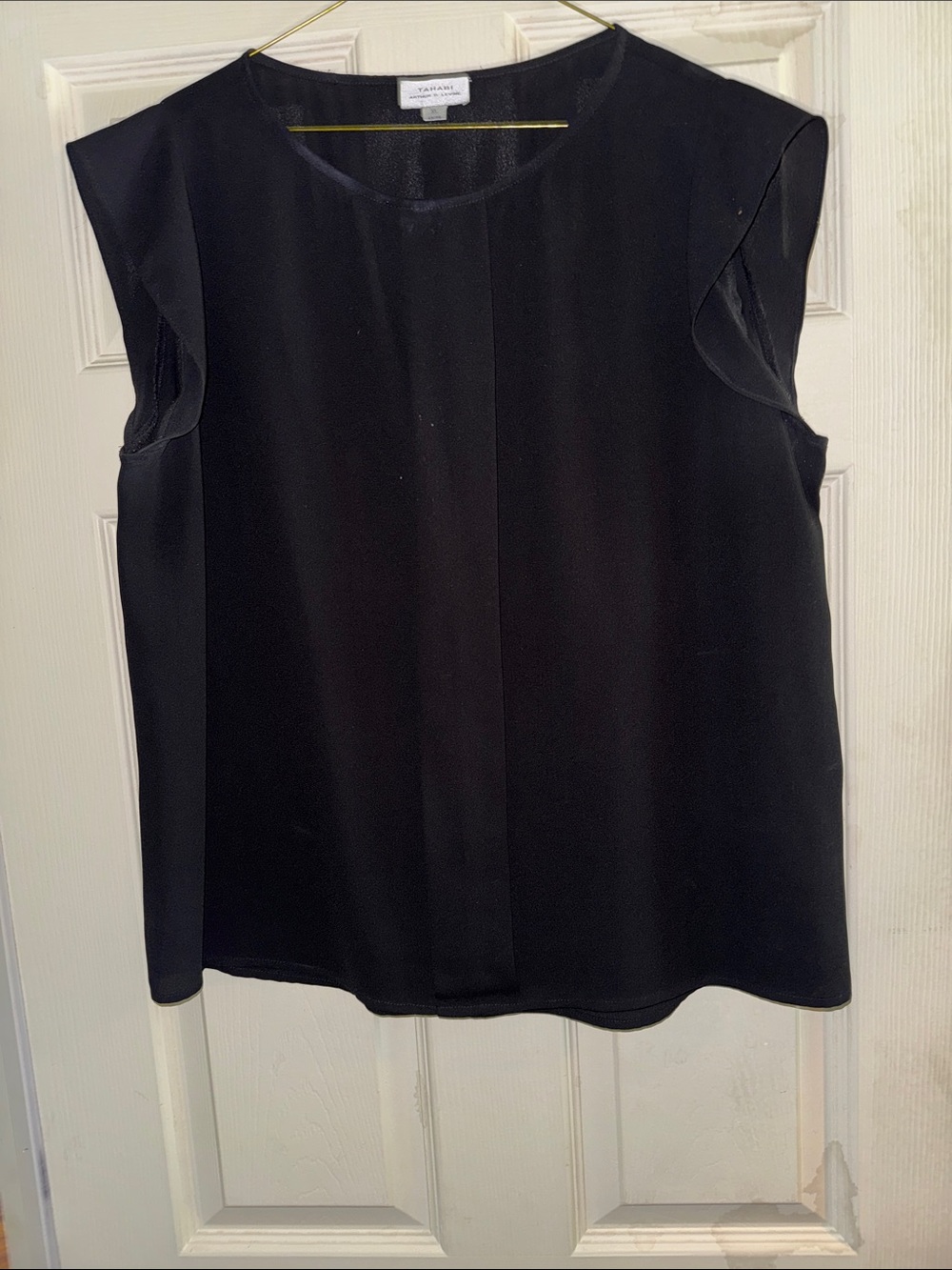 Tahari ASL Black Sleeveless Crewneck Shell